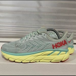 Hoka One One Clifton 7